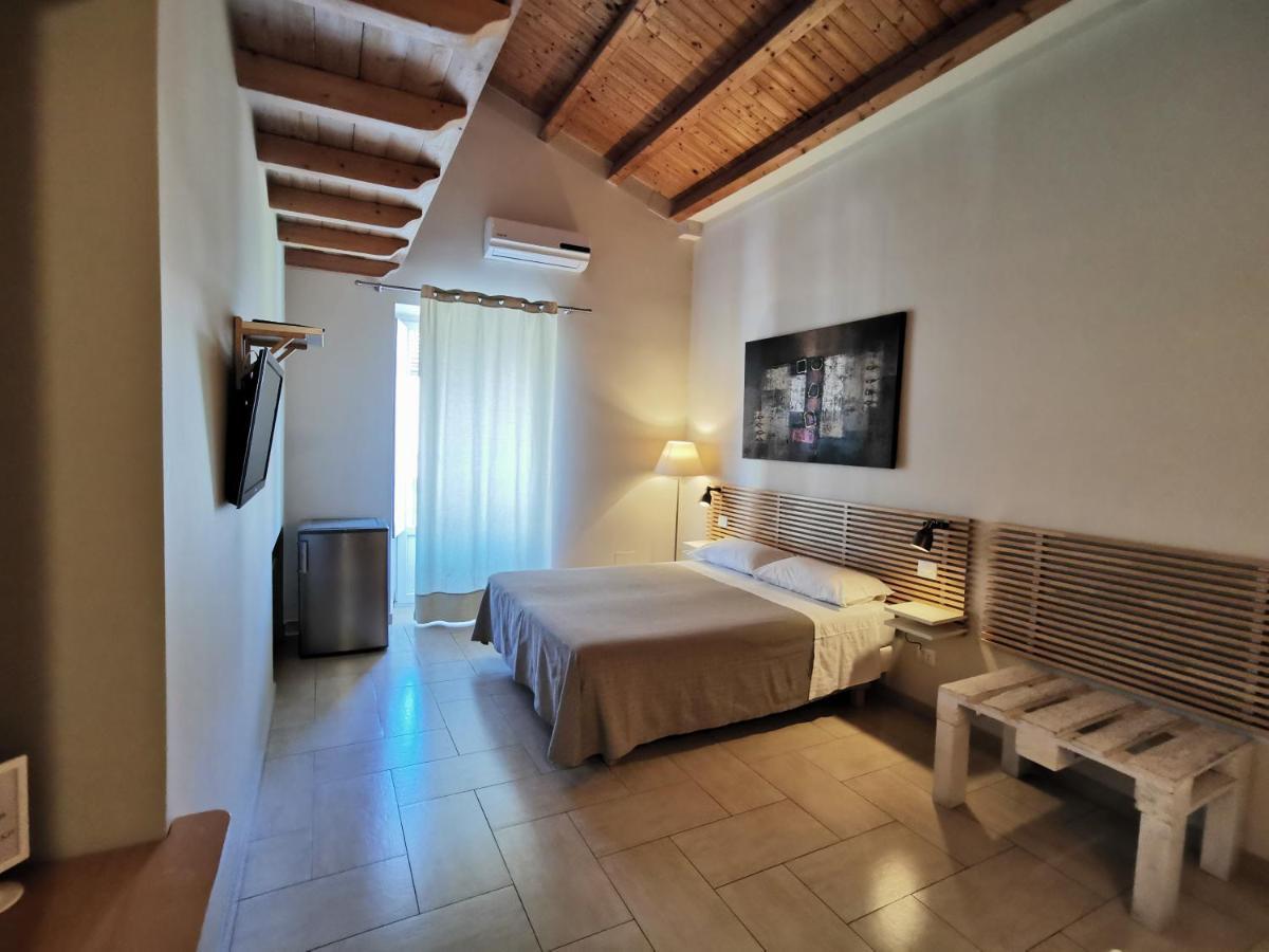 B&B Re Umberto Milazzo Exterior photo